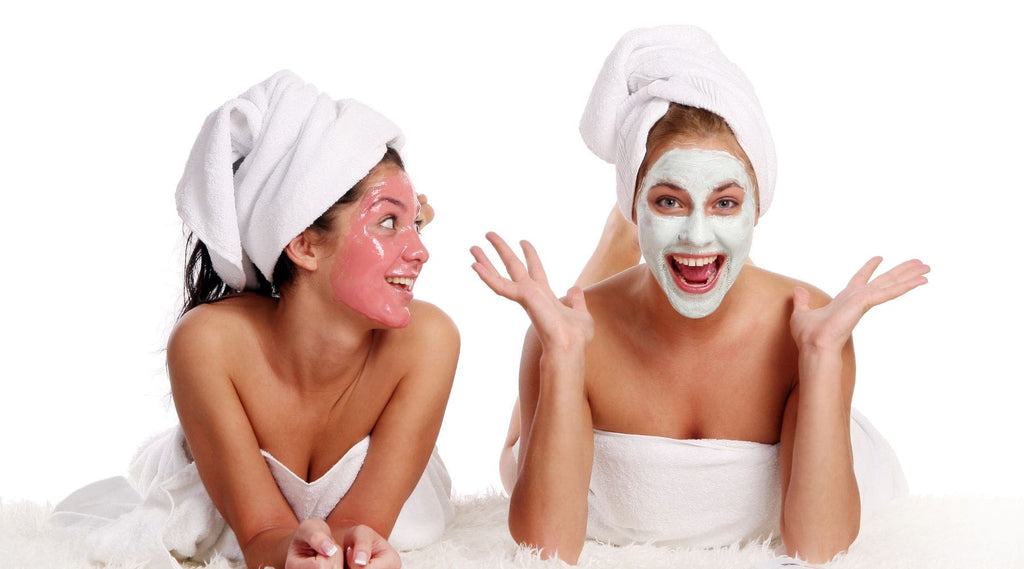 Jelly mask vs. clay mask : La quête du meilleur masque purifiant pour votre peau