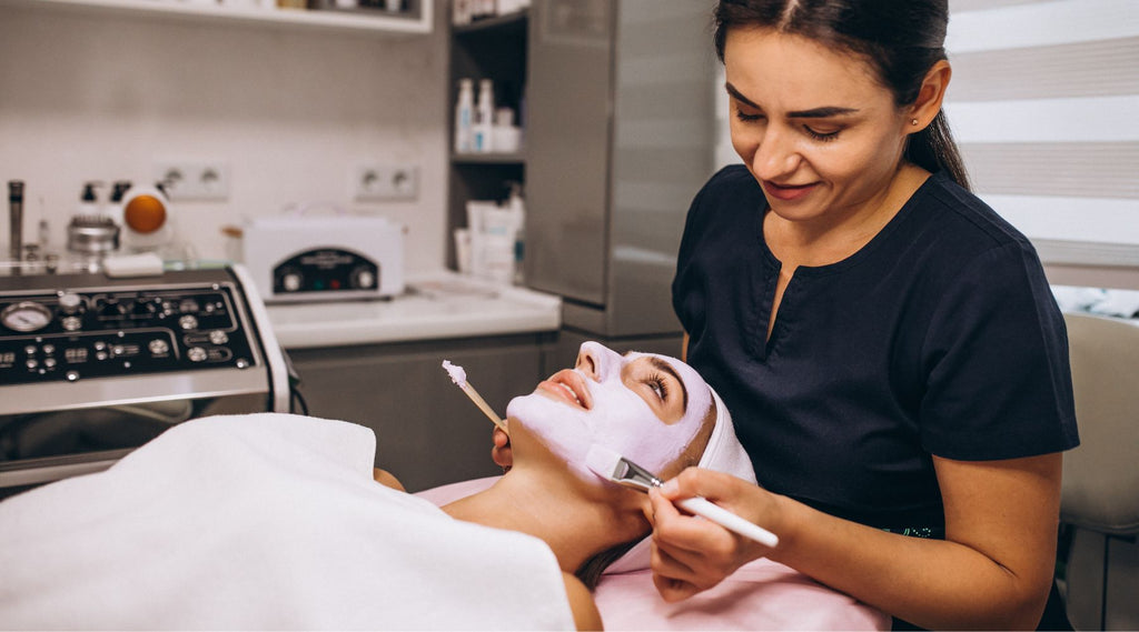 Le masque jelly pour un soin du visage professionnel : Une révolution en esthétique