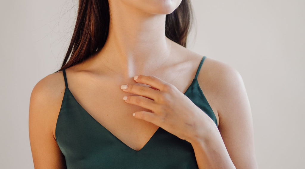 Masques jelly pour le cou et le décolleté : Soins et conseils pour une peau rayonnante